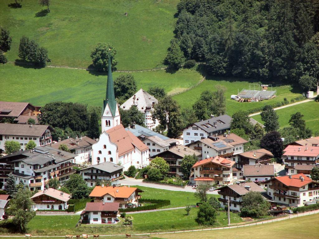 Apart Franz Josef Stumm Luaran gambar